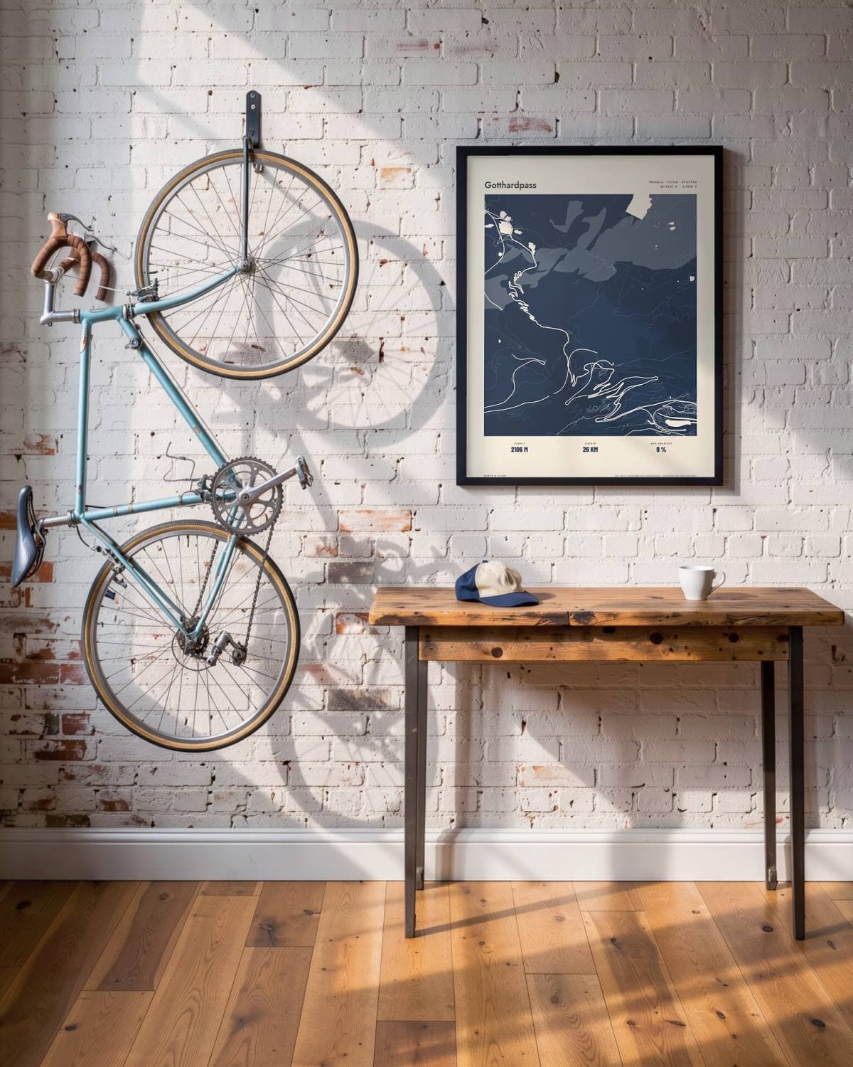 Gotthardpass Atlas Navy kaartposter in een zwarte lijst (45 × 60 cm) in een loft met een klassieke racefiets