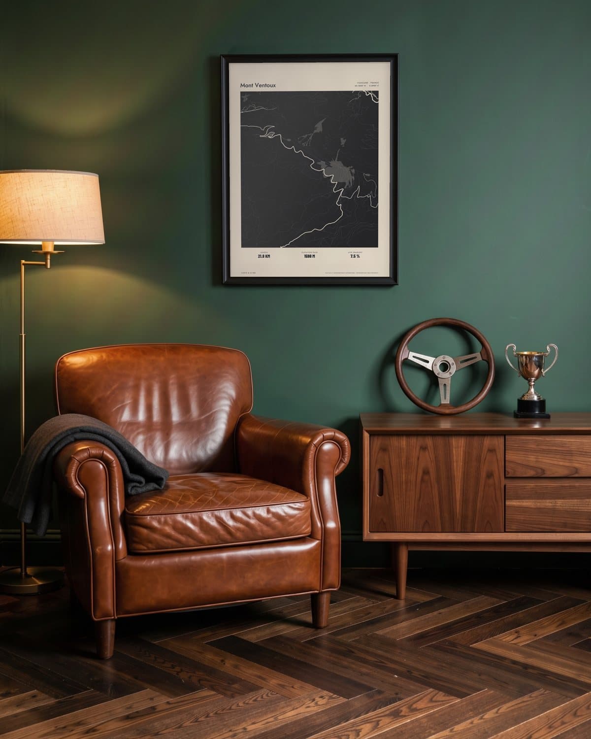 Mont Ventoux Atlas Black kaartposter in een zwarte lijst (45 × 60 cm) in een groene leeskamer